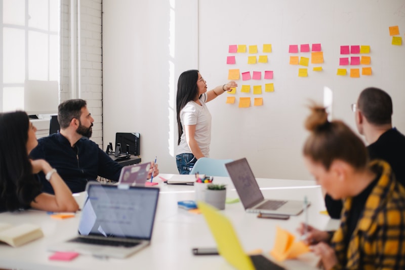 La Masterclass : Concise, Interactive et Axée sur la Sensibilisation